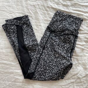 Lululemon Cropped Yoga Pants Size 4